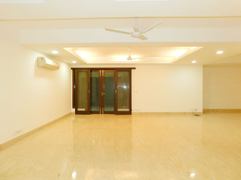 4 BHK Builder Floor for Sale in Shanti Niketan, Delhi (2500 Sq.ft.)