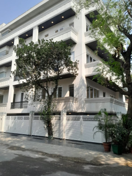 3 BHK Farm House for Sale in Vasant Kunj, Delhi (1800 Sq.ft.)