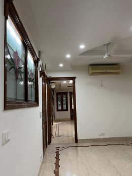 Builder Floor for Sale in Vasant Enclave, Vasant Vihar, Delhi (1000 Sq. Yards)