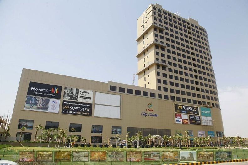 1500 Sq.ft. Showrooms for Sale in Sector 32, Noida