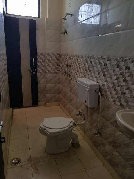 2 Room 1 Bathroom For Sale In Mansarovar Park