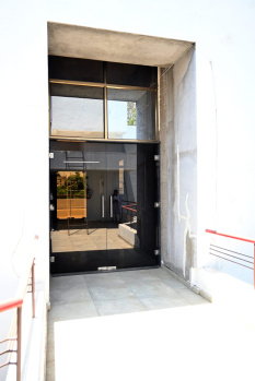 Prime location property Best for restaurent on Lease