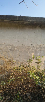 Sector 31 swarn nagri 200 meter completion House nearby pari chowk