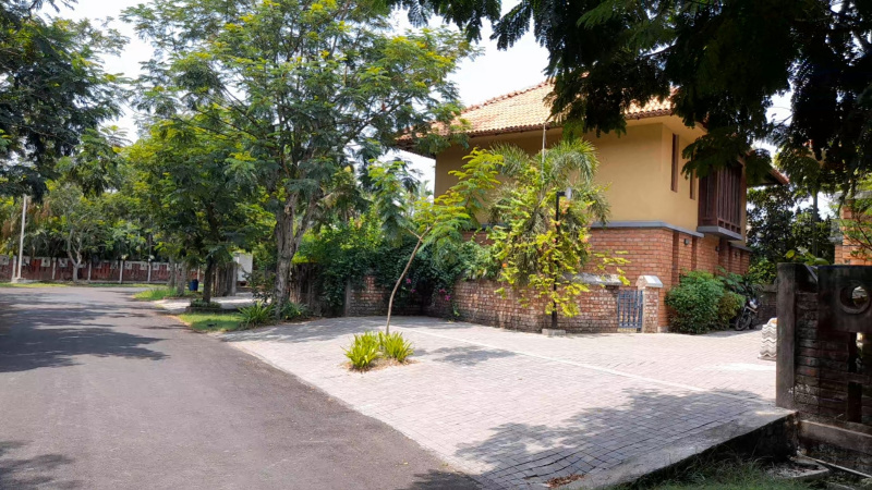 Villa/Bungalow For Sale in Raichak on Ganges