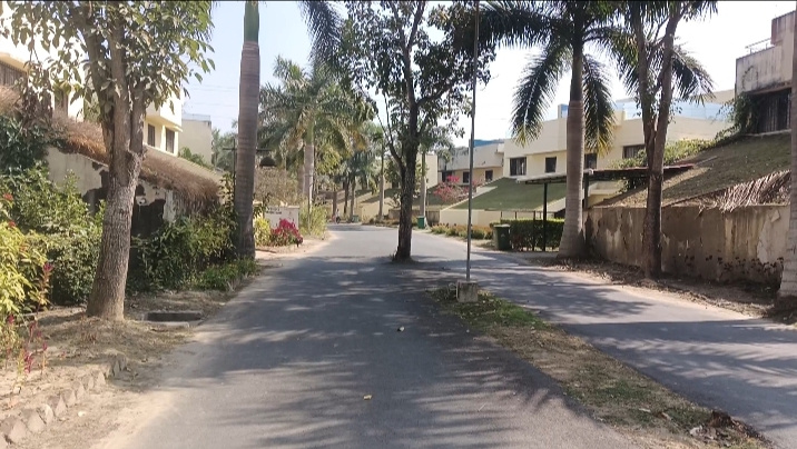 Beautiful Villa With Swimming Pool For Sale At Rajarhat