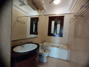 Builder Floor for Sale in Kailash Colony, Delhi (311 Sq. Yards)