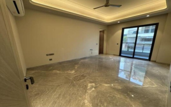 Builder Floor for Sale in Vasant Vihar, Delhi (400 Sq. Yards)