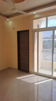 2 BHK Builder Floor for Sale in Sector 73, Noida (850 Sq.ft.)