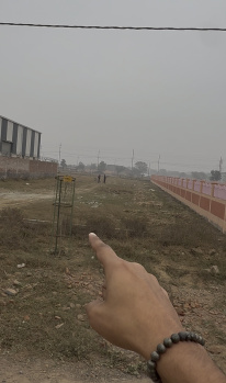 Industrial Land / Plot for Sale in Yamuna Expressway, Greater Noida (1000 Sq. Meter)