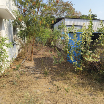 Hingana industrial area mein property Hai bilkul road touch hai