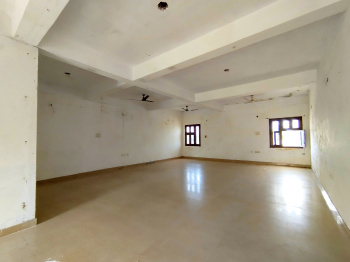 Office Space on Lease for Showroom, office, Retail Outlet in Mathura