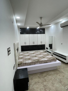 FULLY FURNISHED 4 BHK APARTMENT PRIME LOCATION