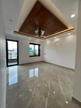 3 BHK BUILDER FLOOR LIFT N PARKING MANY MANY MORE OPTIONS