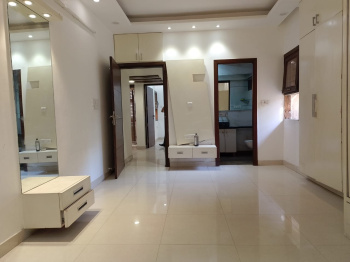 3 BHK HIG FLAT NEAR BY METRO STATION