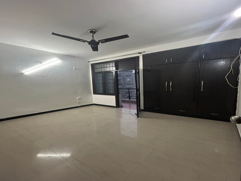 3 BHK HIG FLAT TV TOWER SPORTS COMPLEX FACING