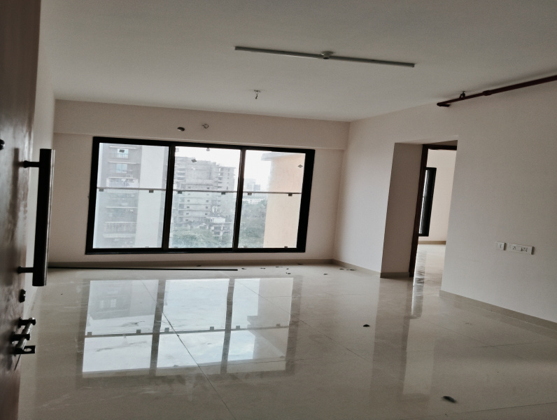 2 BHK Flats & Apartments For Sale In Malad East, Mumbai (615 Sq.ft.)