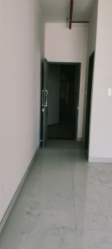 Resale 2 BHK in Bhoomo Celestia mald west, builder condition with 1 car parking and all Amenities with swimming Pool. Price 3 Cr slightly Negotiable.