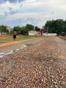 Residential Plot for Sale in Babatpur, Varanasi (1100 Sq.ft.)