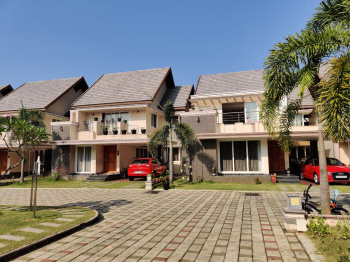 Gated Luxury 4 BHK Villa for Sale in Vennala – 2650 Sq. Ft. on 7 Cents – ₹2.6 Cr (Negotiable)