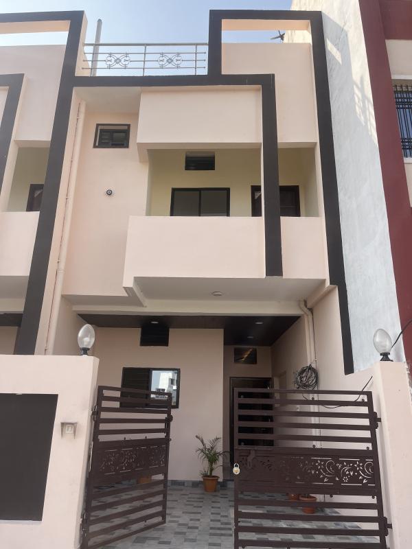 Individual Houses for Sale in Raipura Chowk Road, Raipur (1500 Sq.ft.)