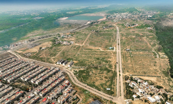 3 BHK Flats & Apartments for Sale in Zirakpur Panchkula Kalka Hwy, Panchkula (545 Sq. Yards)