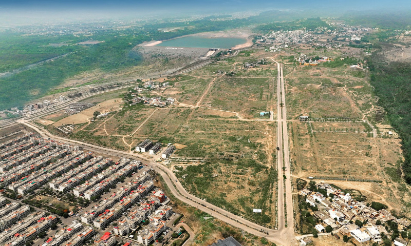 3 BHK Flats & Apartments for Sale in Zirakpur Panchkula Kalka Hwy, Panchkula