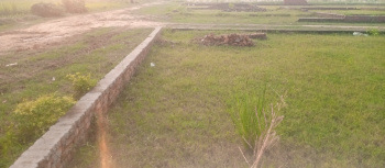 On Highway plot on Gkp-Deoria road