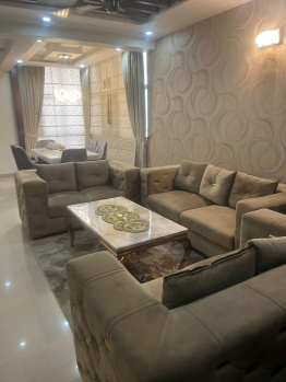 READY TO MOVE 3BHK LUXURIOUS FLAT IN ZIRAKPUR