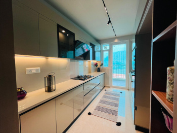 Luxury flat bang on vip road opposite Amcare Hospital