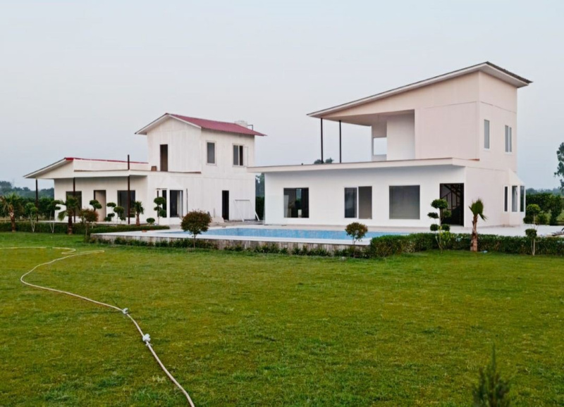 Farm House For Sale In Manjhawali Village, Faridabad (1500 Sq. Yards)