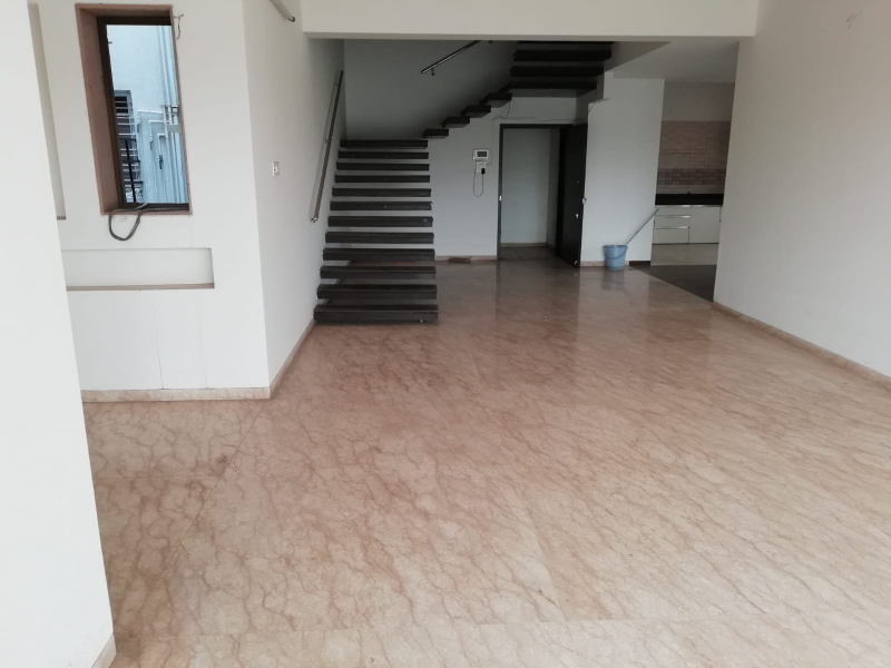 @College Road,Nashik..New spacious 4BHK flat of 3750 sqft @ only 2.50 Cr.