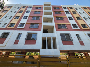 New 3BHK flat ,2 parking,opp Guru Gobindsing college Nashik at 67 lacs including all