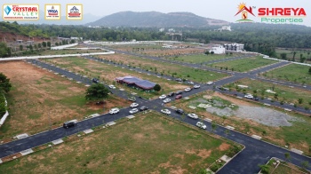 Behind Medical college , vmrdà plots for sale at Kondakarakam . Rs 13500 per square yard .loan available .on Centurion university road ,near jntu