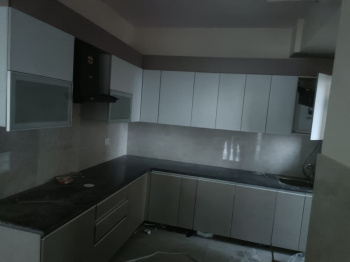 Flats & Apartments for Sale in Kaushambi, Ghaziabad (1400 Sq.ft.)