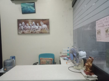 Commercial Shops for Rent in Mahakali Caves Road, Mumbai (300 Sq.ft.)