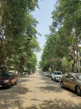 3 BHK Semi-Furnished Flat – Surya Enclave, Sector 115