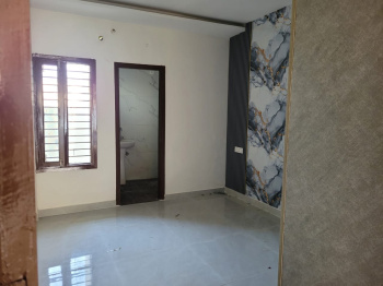 2 BHK Ground Floor Flat for Resale in Sector 115 – Prime Location