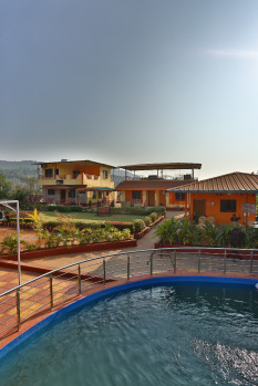 Hotel & Restaurant For Sale In Dapoli, Ratnagiri (27 Guntha)