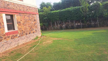 2 BHK Farm House for Sale in Sohna Road, Faridabad (1 Acre)