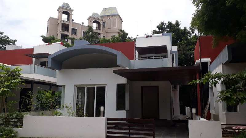 Laxurious Banglow 4.5 Bhk for Sale at NIBM Rd