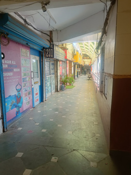 Commercial Shops for Rent in DLF Phase II, Gurgaon (520 Sq.ft.)
