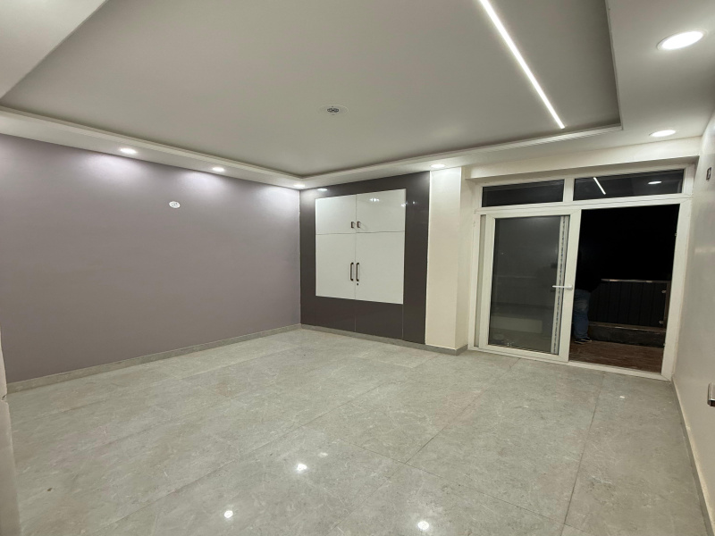 3 BHK Builder Floor For Sale In Sector 16B, Greater Noida (1395 Sq.ft.)