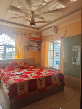 3 BHK Flats & Apartments for Sale in Paikpara, Kolkata (1250 Sq.ft.)