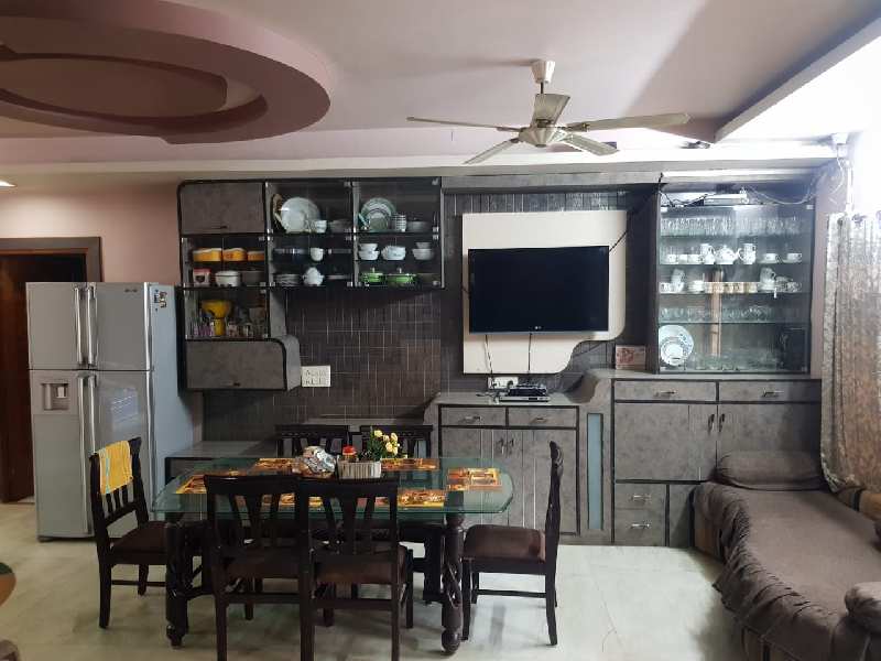 Fully Furnished Corner House for sale on 3000 sq.ft Plot Area @ Hoshangabad Road