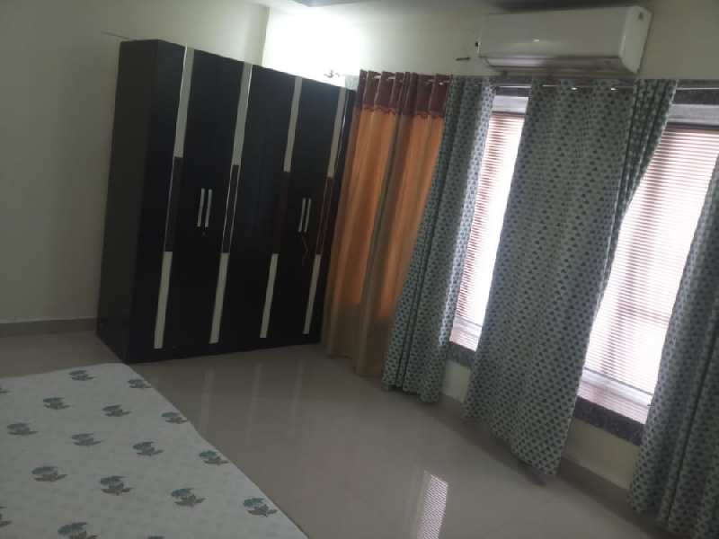 4 BHK Apartment for rent at Kanha Tower, @ E-3 Arera Colony, Close to habibganj railway underbridge
