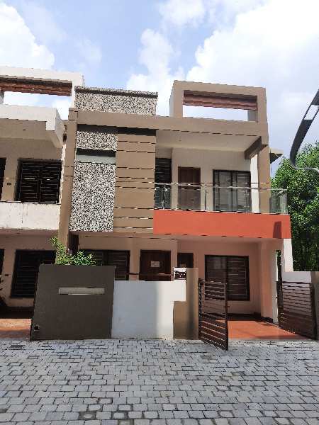 4 bhk Independent House with 4 Toilets