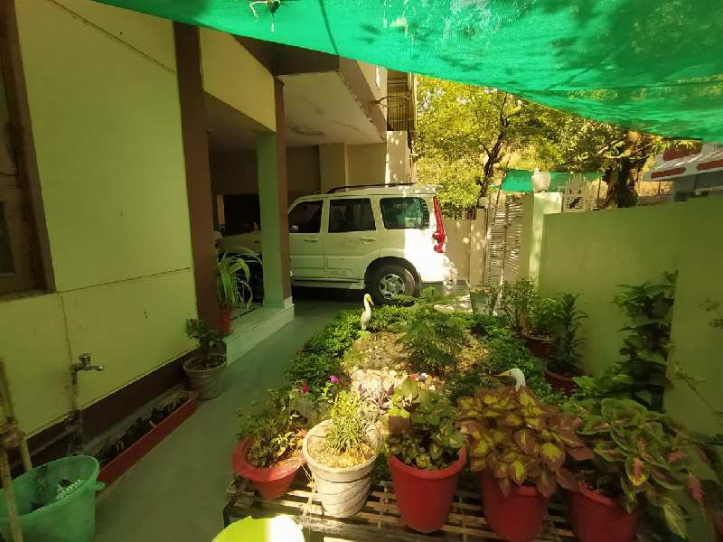 4 bhk well maintained independent house