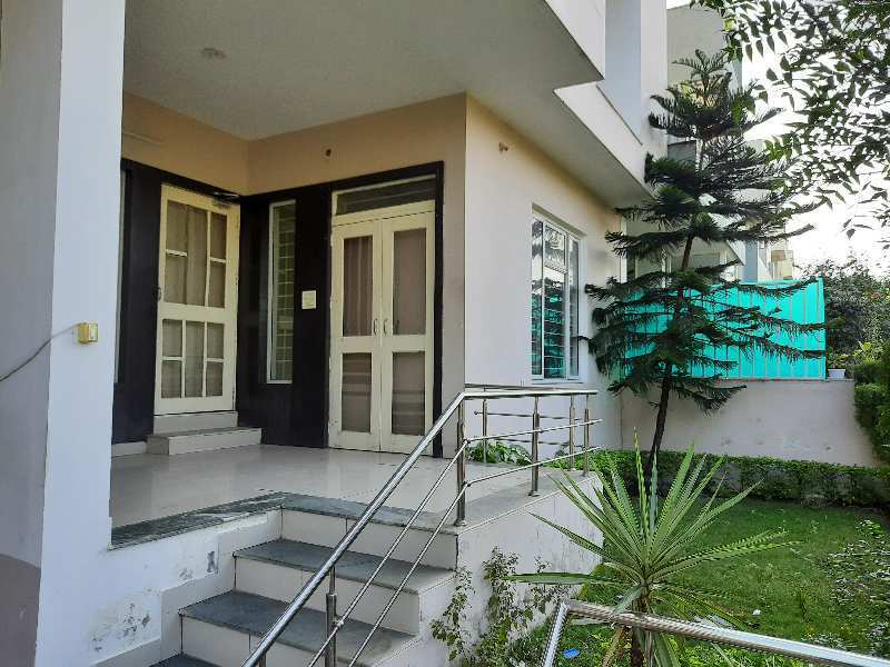 4 BHK Individual Houses / Villas for Sale in Arera Hills, Bhopal (3600 Sq.ft.)