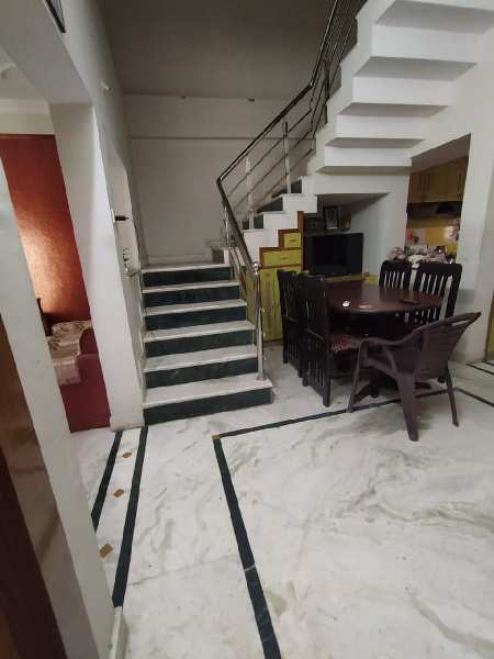 4 BHK INDEPENDENT HOUSE @ e-7 ARERA COLONY