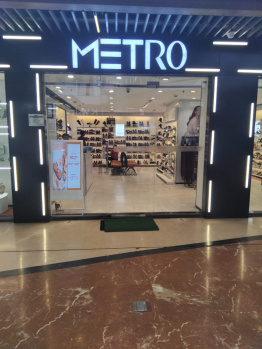 1007 Sq.ft. Showrooms For Rent In Karol Bagh, Delhi